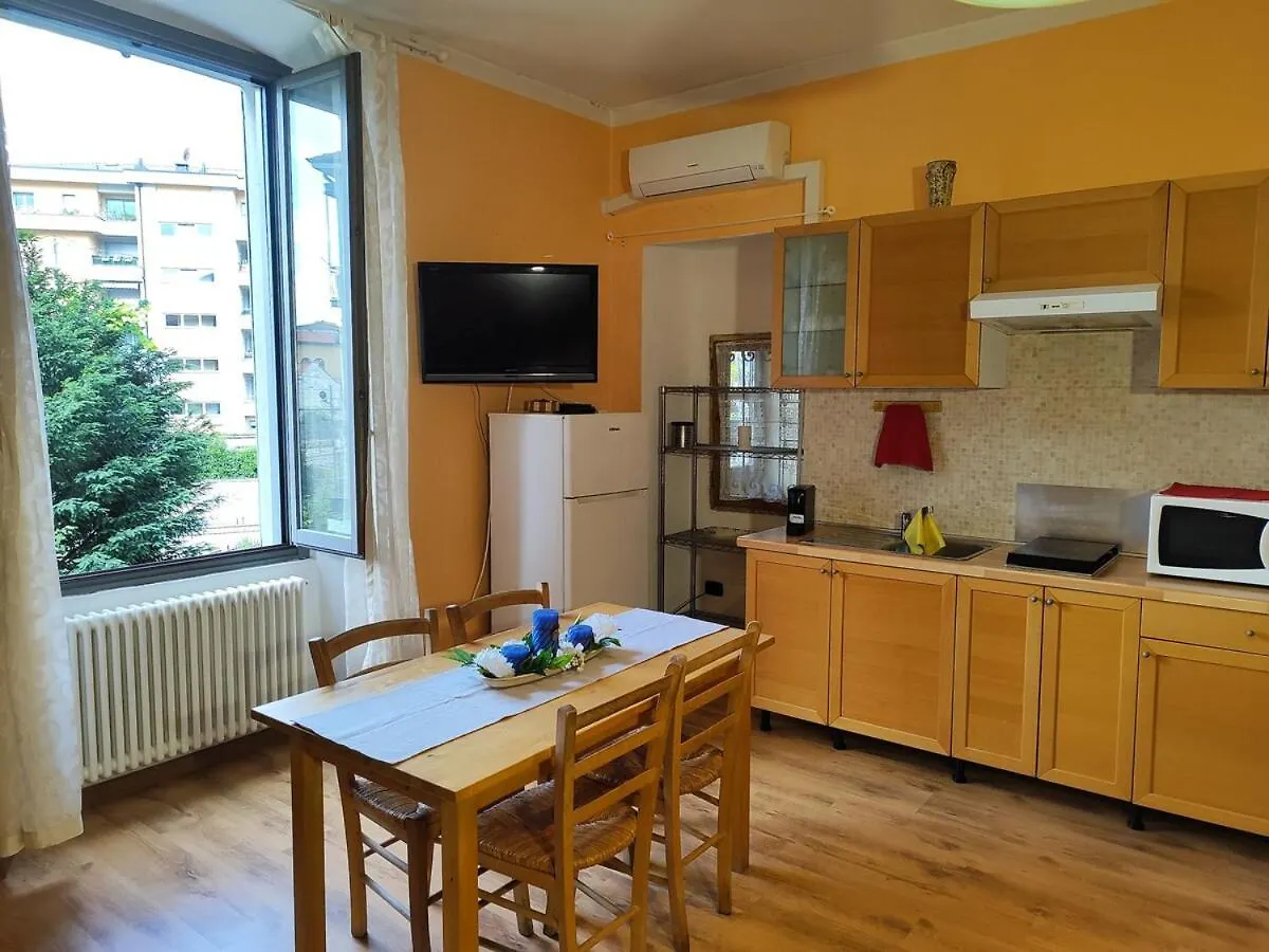 Como Appartamento Elegante Casa Carl